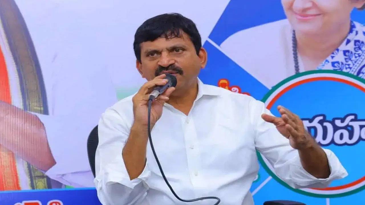 10,000 Chenchu Families Identified In Telangana For Indiramma Houses Under 4 ITDAs