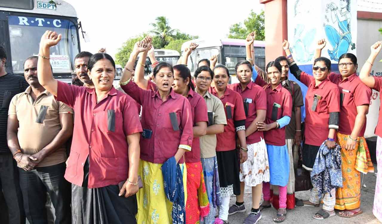 RTC Workers Postpone Strike, Leaving KTR Embarrassed as Congress Promises Action