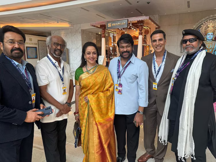 An Iconic Frame Featuring Film Legends