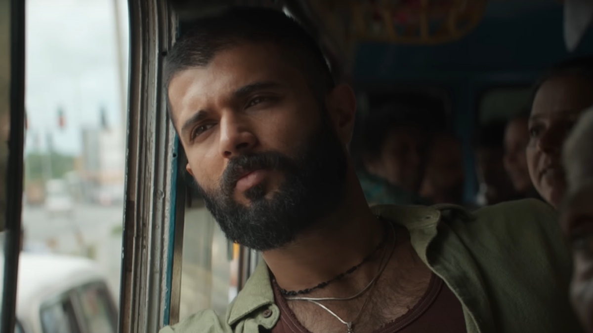 రీ షూట్‌ పనుల్లో రౌడీ హీరో!