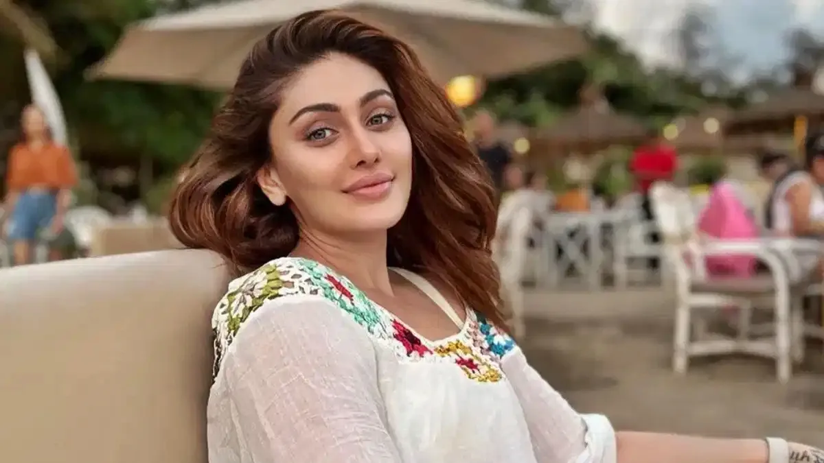 Actress Shefali Jariwala Passes Away At 42; Cardiac Arrest Suspected