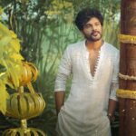 ఏక కాలంలో రెండు పనులు..స్టార్‌ బాయ్‌ నా..మజాకా నా..!