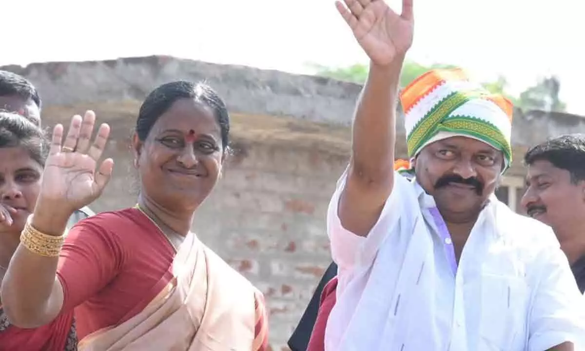 Konda Couple Meets AICC In-Charge as Warangal Congress Rift Deepens