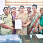 TDP MLA Prasanthi Reddy complained Against Nallapareddy At Nellore SP Office