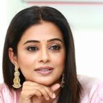 Priyamani wants to play a role in that remake