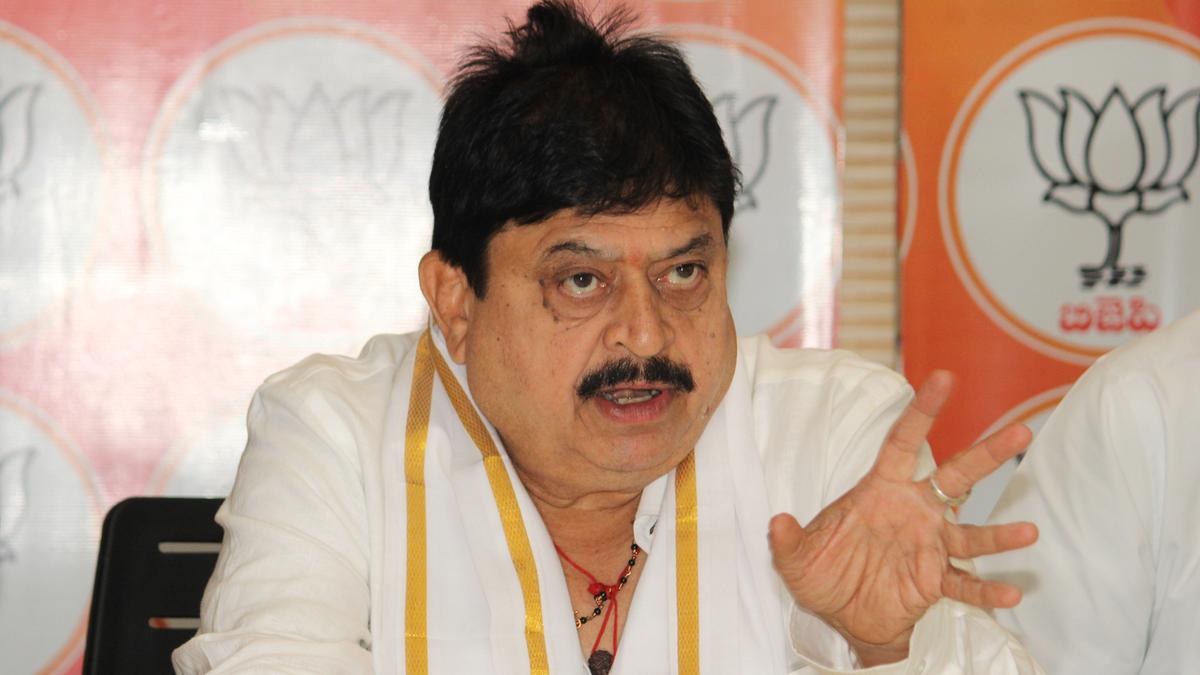 Telangana BJP Chief slams Congress Leaders Indulging In Black Marketing of Urea