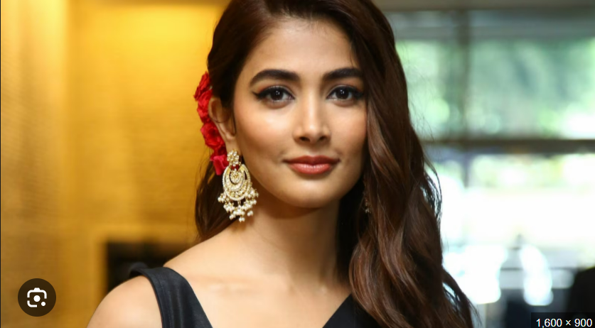 Pooja Hegde to make her comeback in TFI