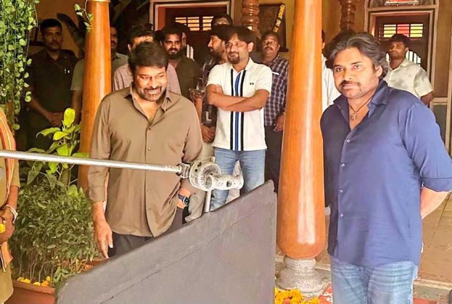 పవన్‌ మూవీ సెట్లో చిరు