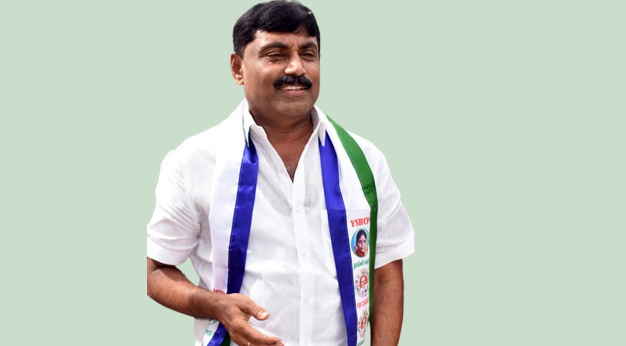 బాబు లోకేష్ నామినేషన్లు వేయడం.. జగన్ పుణ్యమేనట!