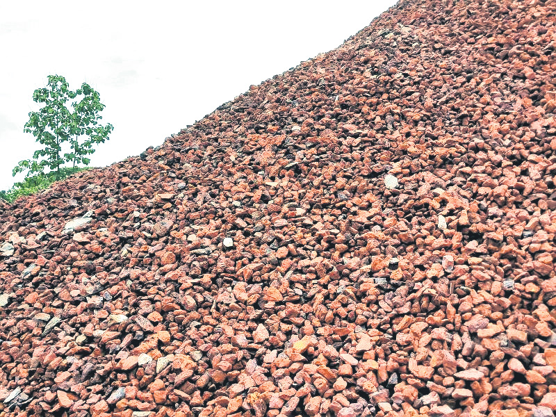 Uproar over Handing over Iron ore To Jindal Group