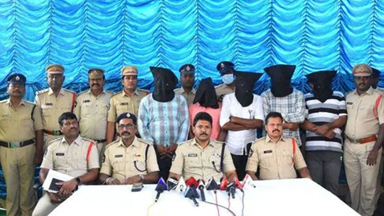 Kadapa police Arrested Most wanted sandalwood smuggler Naga Dastagiri Reddy