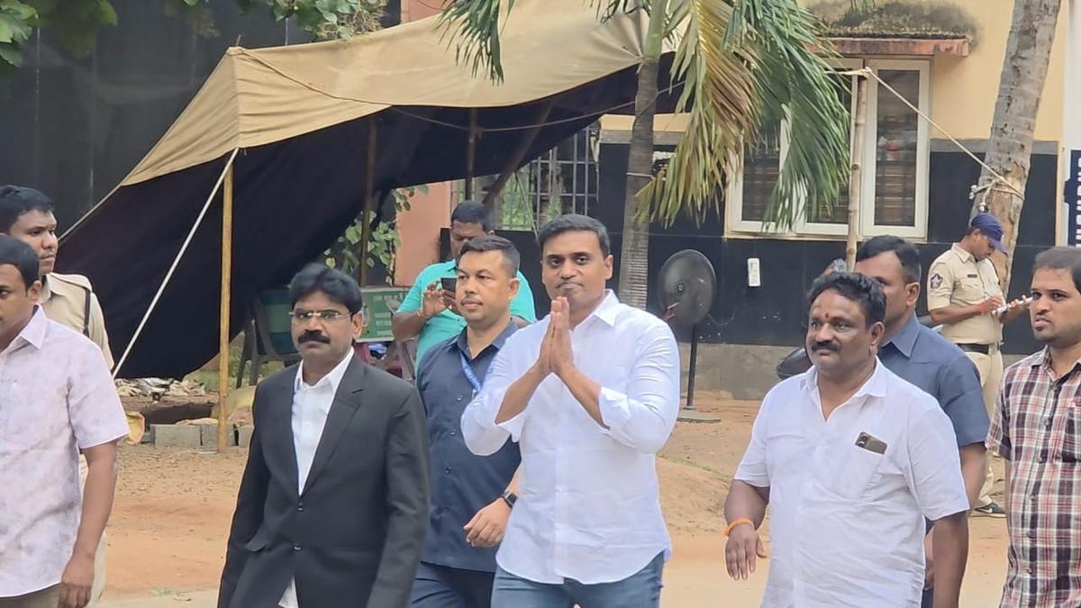 మిథున్ రెడ్డి ఓవరాక్షన్ చిక్కులు తెచ్చిపెట్టదా?