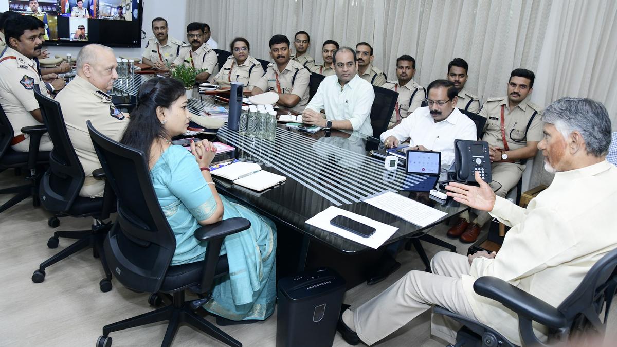 CM Chandrababu Told SPs Law And Order Is His Top priority, No compromise on It
