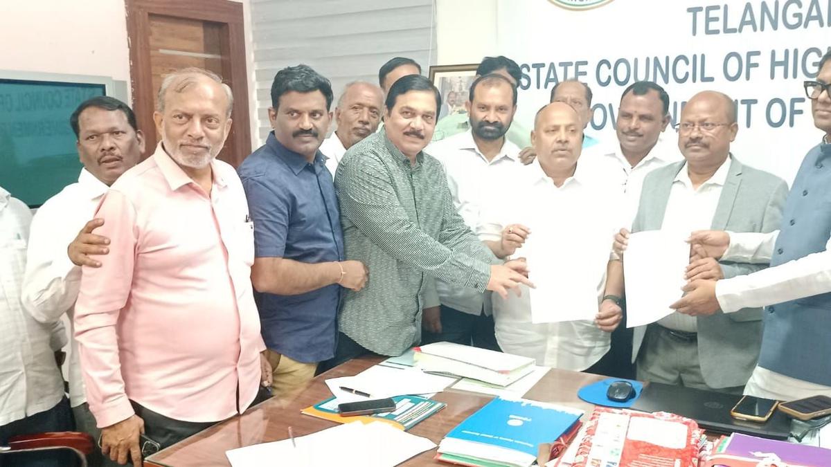 Telangana professional colleges call For Indefinite Bandh Against Non-Release of Fee Reimbursement Dues