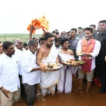 YS Jagan Interacts with people who Denied voting Right During Pulivendula ZPTC Bypoll, offers Jalaharathi