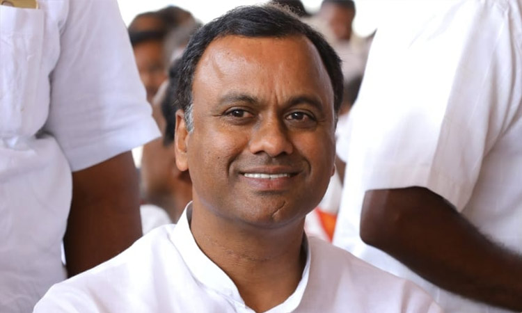 Komatireddy slams Munugodu constituency Deliberately changing Ailment Under RRR-South